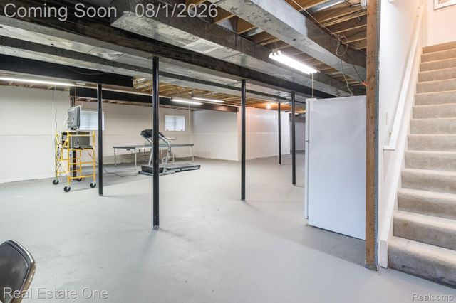 2038 Haverford Drive, Troy, MI 48098