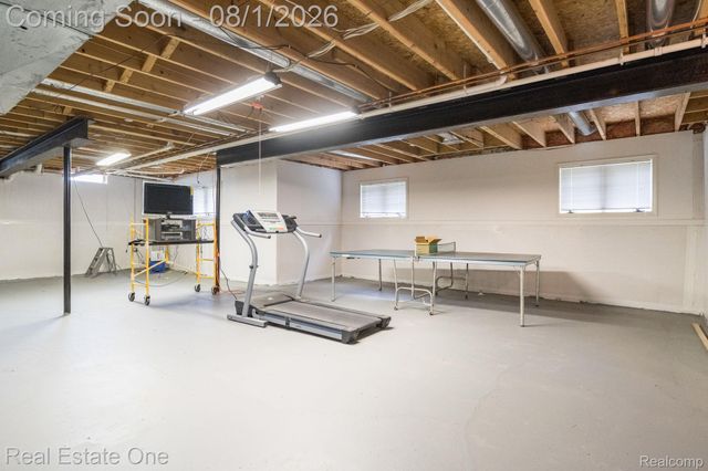2038 Haverford Drive, Troy, MI 48098