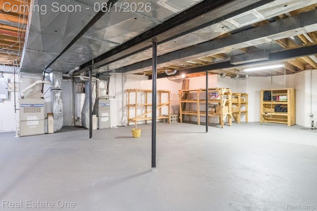 2038 Haverford Drive, Troy, MI 48098