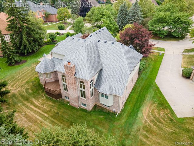 2038 Haverford Drive, Troy, MI 48098