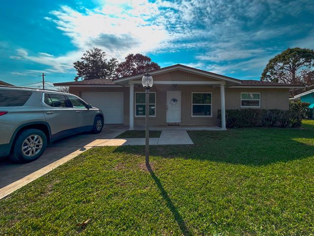 4709 Sunset Boulevard, Fort Pierce, FL 34982