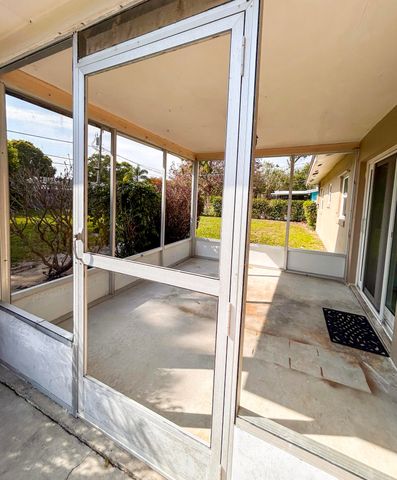 4709 Sunset Boulevard, Fort Pierce, FL 34982