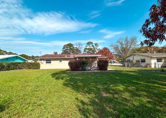 4709 Sunset Boulevard, Fort Pierce, FL 34982