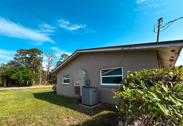 4709 Sunset Boulevard, Fort Pierce, FL 34982