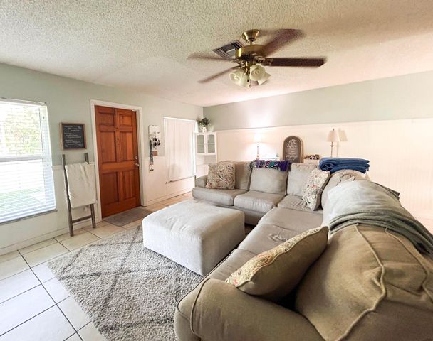 4709 Sunset Boulevard, Fort Pierce, FL 34982