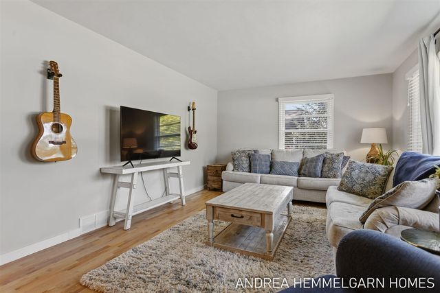 354 W 31st Street, Holland, MI 49423