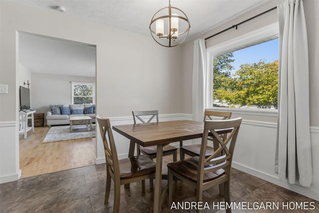 354 W 31st Street, Holland, MI 49423