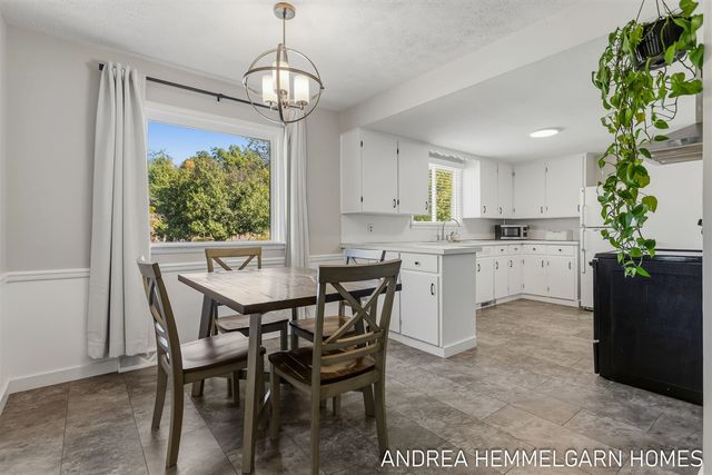 354 W 31st Street, Holland, MI 49423