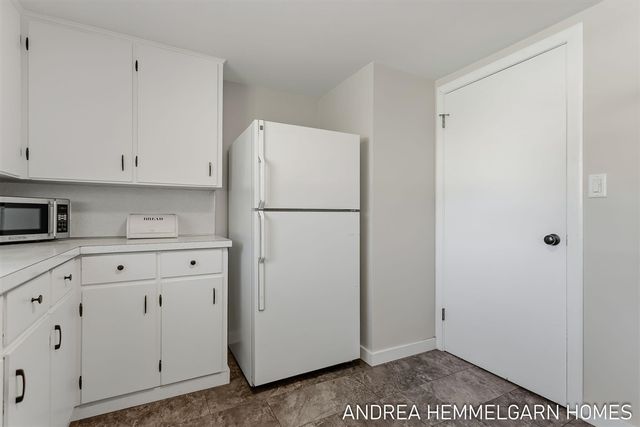 354 W 31st Street, Holland, MI 49423