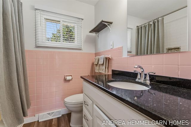 354 W 31st Street, Holland, MI 49423