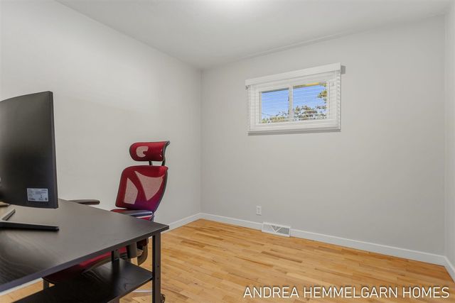 354 W 31st Street, Holland, MI 49423