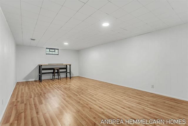 354 W 31st Street, Holland, MI 49423