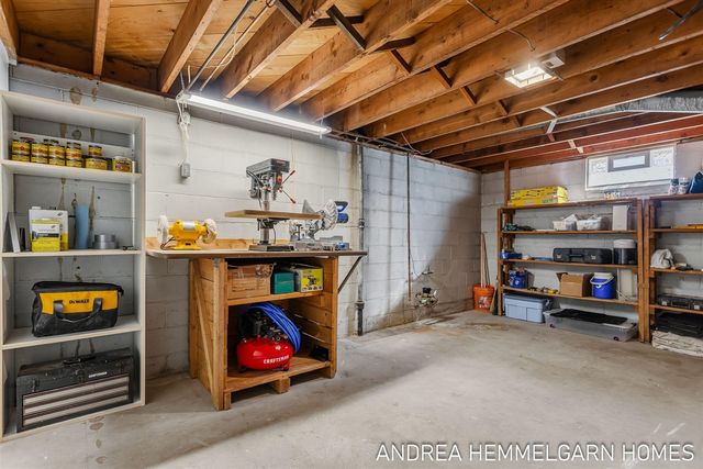 354 W 31st Street, Holland, MI 49423