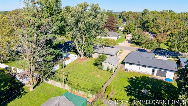 354 W 31st Street, Holland, MI 49423
