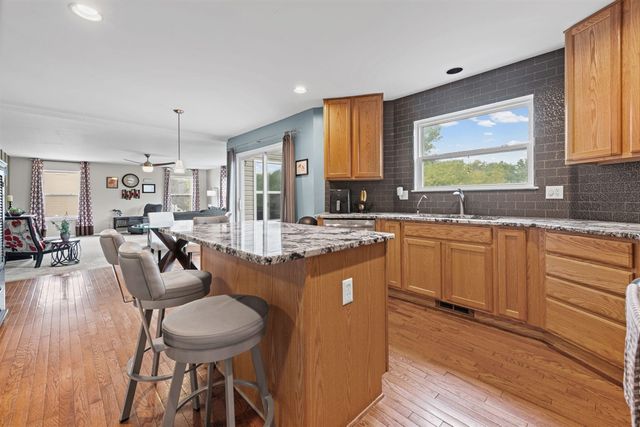 20903 Oak Tree Drive, South Lyon, MI 48178