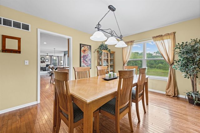 20903 Oak Tree Drive, South Lyon, MI 48178