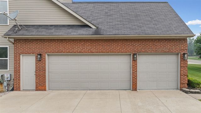 20903 Oak Tree Drive, South Lyon, MI 48178