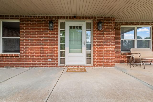 20903 Oak Tree Drive, South Lyon, MI 48178