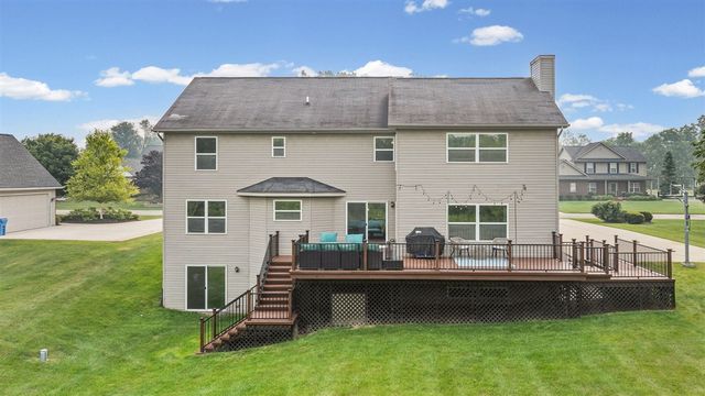 20903 Oak Tree Drive, South Lyon, MI 48178