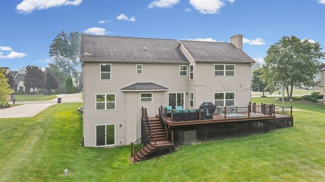 20903 Oak Tree Drive, South Lyon, MI 48178