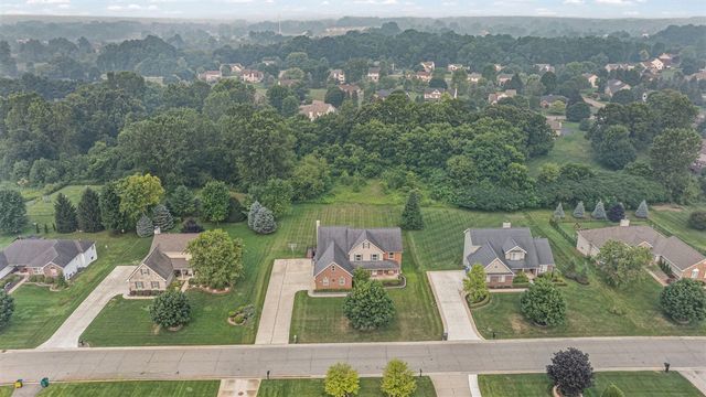 20903 Oak Tree Drive, South Lyon, MI 48178