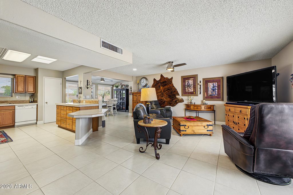 10521 W KINGSWOOD Circle, Sun City, AZ 85351 — photo 3