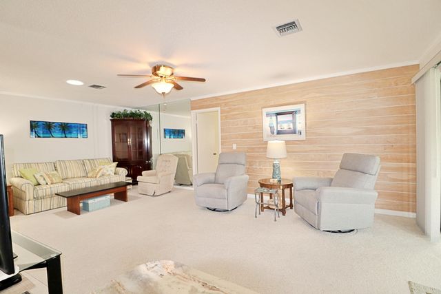 945 Savannas Point Drive, Fort Pierce, FL 34982