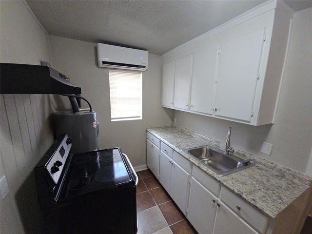 3335 Tuam Street 1, Houston, TX 77004