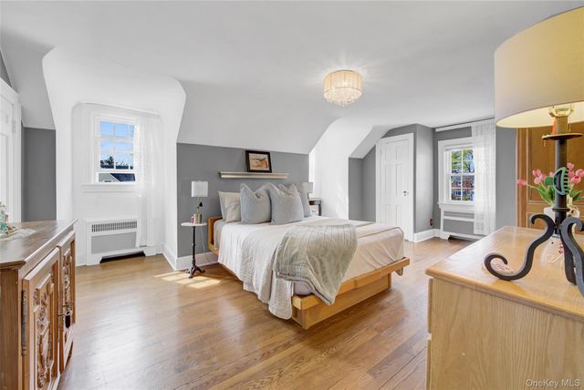 39 Cynthia Court, Hempstead, NY 11550