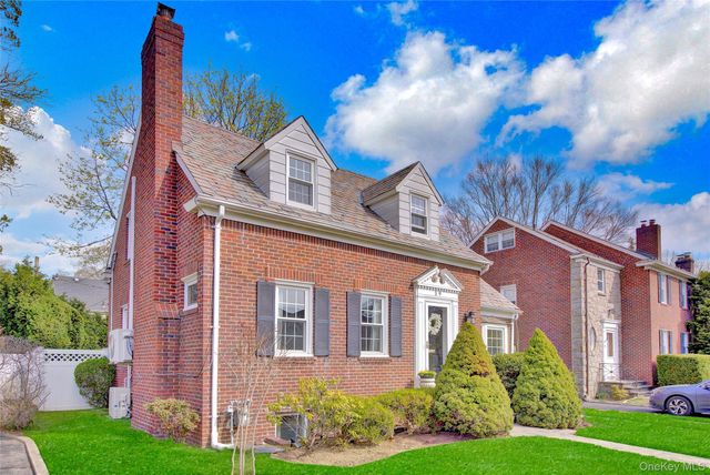 39 Cynthia Court, Hempstead, NY 11550