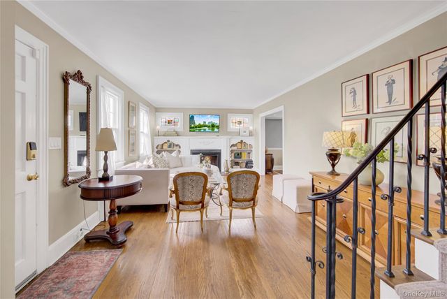 39 Cynthia Court, Hempstead, NY 11550