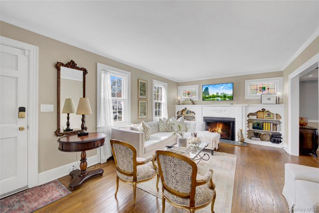 39 Cynthia Court, Hempstead, NY 11550