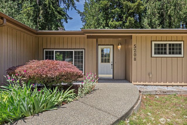 5208 Brentwood Drive SE, Lacey, WA 98503