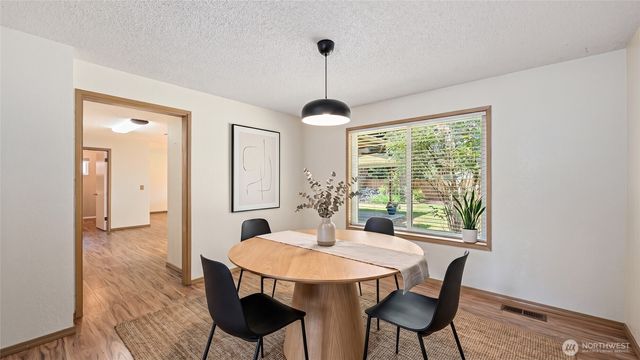 5208 Brentwood Drive SE, Lacey, WA 98503
