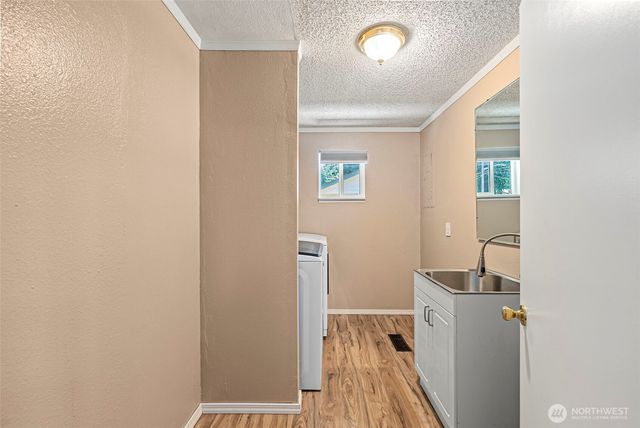 5208 Brentwood Drive SE, Lacey, WA 98503