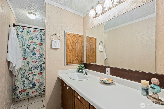 5208 Brentwood Drive SE, Lacey, WA 98503