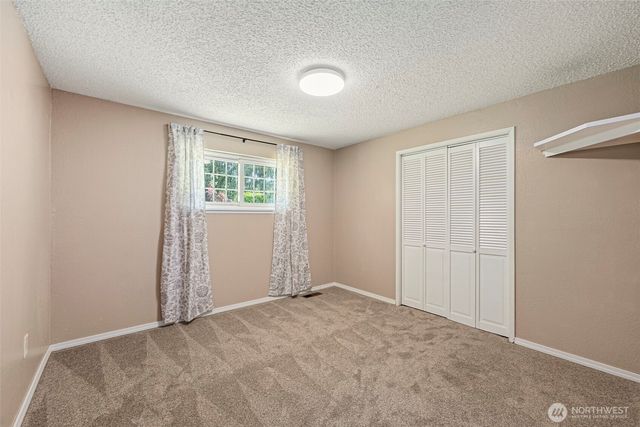 5208 Brentwood Drive SE, Lacey, WA 98503