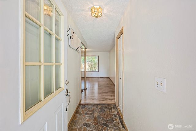 5208 Brentwood Drive SE, Lacey, WA 98503