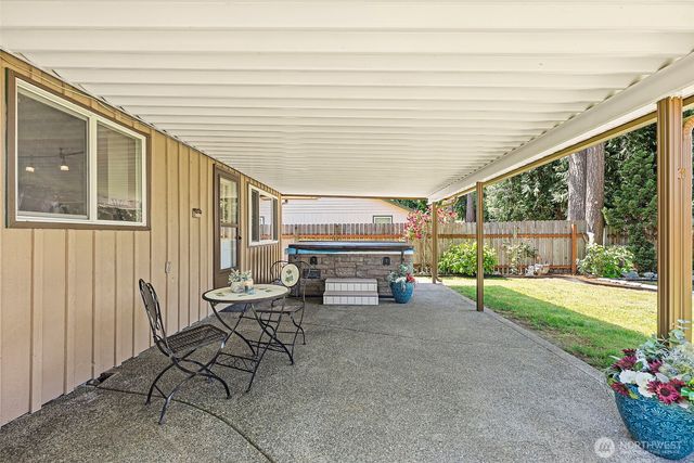 5208 Brentwood Drive SE, Lacey, WA 98503