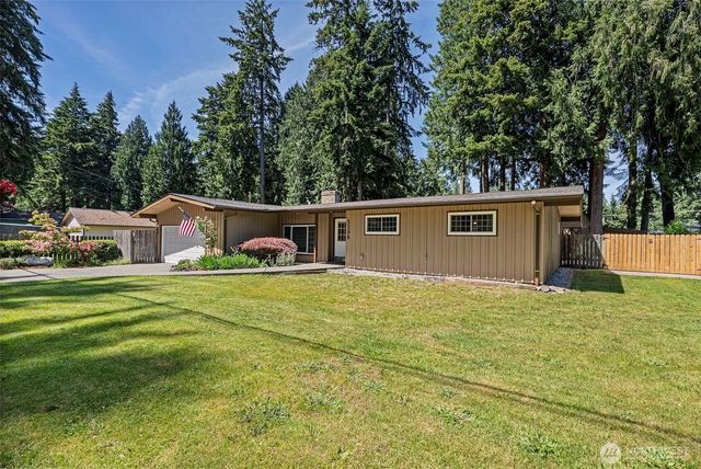 5208 Brentwood Drive SE, Lacey, WA 98503