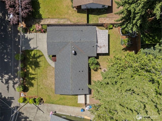 5208 Brentwood Drive SE, Lacey, WA 98503