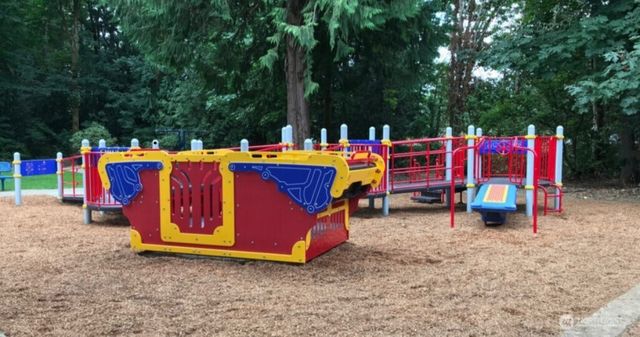 5208 Brentwood Drive SE, Lacey, WA 98503