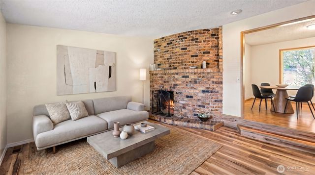 5208 Brentwood Drive SE, Lacey, WA 98503