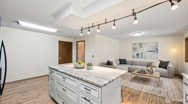 5208 Brentwood Drive SE, Lacey, WA 98503
