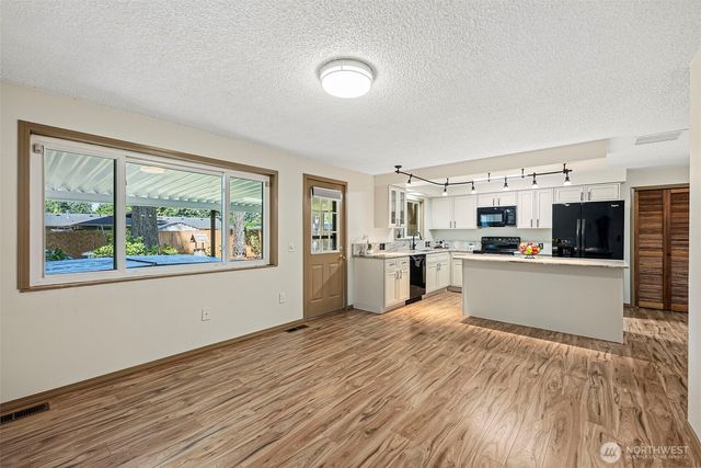 5208 Brentwood Drive SE, Lacey, WA 98503