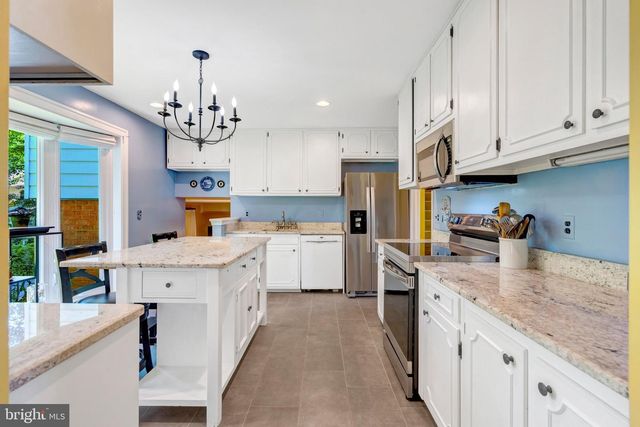4203 KINGS MILL LN, Annandale, VA 22003