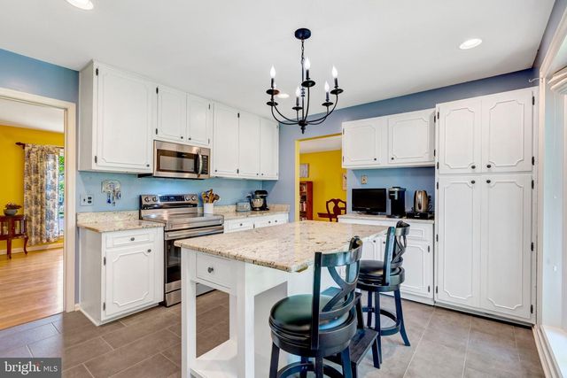 4203 KINGS MILL LN, Annandale, VA 22003