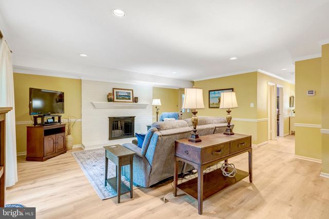 4203 KINGS MILL LN, Annandale, VA 22003