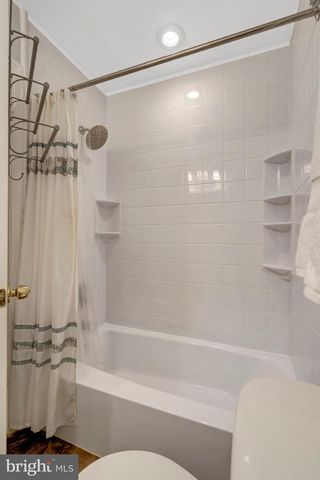 4203 KINGS MILL LN, Annandale, VA 22003
