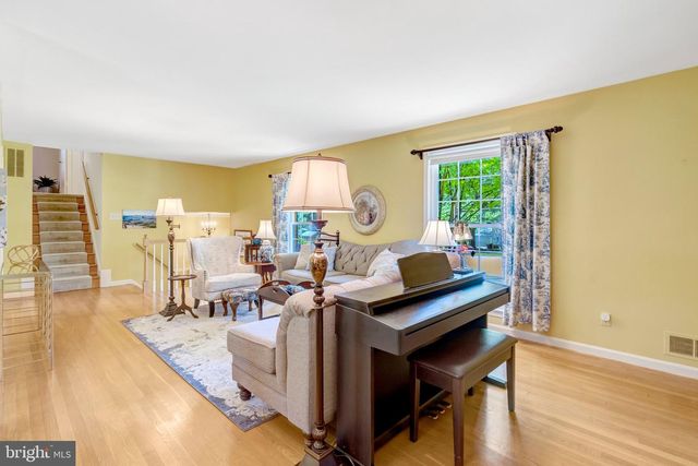 4203 KINGS MILL LN, Annandale, VA 22003